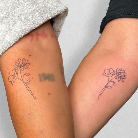 𝖇𝖊𝖙𝖍𝕵.𝖉𝖊𝖘𝖎𝖌𝖓𝖘 on Instagram: "✨this is your sign to get matching birth flower tattoos with your bestie✨ #birthflowertattoo #tattooideas #matchingtattoos #patchworktattoo #flowertattoo #finelinetattoo" Matching Best Friend Tattoos Flowers, Flower Friend Tattoos, Birth Flower Matching Tattoos, Best Friend Birth Flower Tattoo, Flower Tattoo Matching, Best Friend Floral Tattoos, Matching Birth Flower Tattoos, Best Friend Tattoos Flower, Double Flower Tattoo