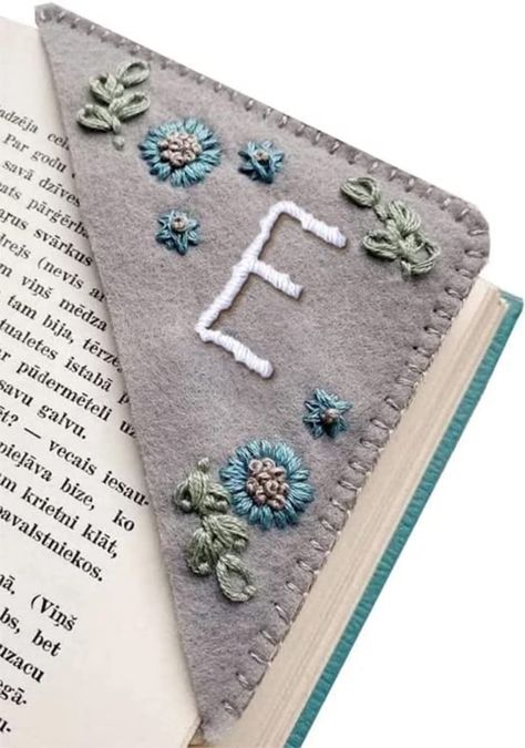 Hand Embroidered Corner Bookmark, Embroidery Bookmarks, Embroidered Corner Bookmark, Bookmark Felt, Felt Bookmark, Corner Bookmark, Pola Bordir, Flower Letter, Custom Bookmarks