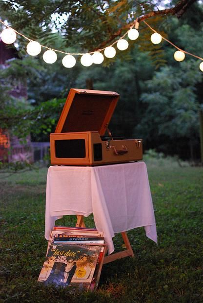 Solstice Party, Glamping Party, Spring Garden Party, Summer Garden Party, Event Inspiration, Backyard Party, Gorgeous Gardens, Record Player, Outdoor Parties