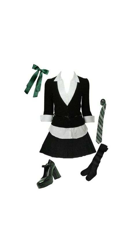 Slytherin Aesthetic Outfit, Slytherin Uniform, Harry Potter Uniform, Slytherin Clothes, Slytherin Outfit, Jennifer Black, Slytherin Fashion, Hogwarts Uniform, Hogwarts Outfits