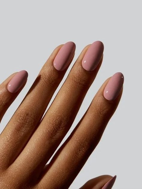 Muted Pink Nails, Barbie Core Nails, Fall Neutral Nail Colors, Nail Sculpture, Blush Pink Nails, Pink Nail Colors, September Nails, Romantic Nails, Subtle Nails