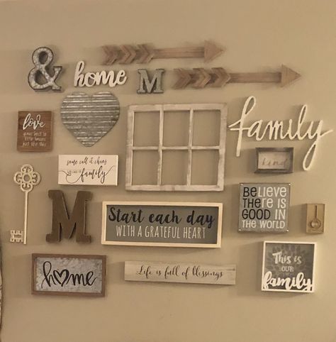 Wall Collage Decor, Family Wall Decor, Gallery Wall Living Room, Genius Ideas, Hair Raising, Farmhouse Decor Living Room, Family Wall, Decor Home Living Room, Dining Room Walls