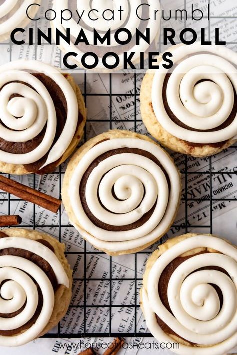 Crumbl Cookies Recipes, Copycat Crumbl Cookies Recipes, Cinnamon Roll Cookies Recipe, Copycat Crumbl Cookies, Cookies Crumbl, Crumbl Copycat, Cookies Cinnamon, Crumble Cookie Recipe, Cinnamon Roll Cookies