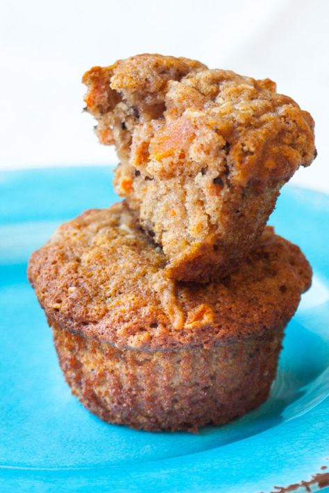 Apricot Muffins Recipe, Apricot Muffins, Carrots Healthy, High Calorie Snacks, Paleo Breads, Walnut Muffins, Clean Eating Grocery List, Apricot Recipes, Coconut Muffins