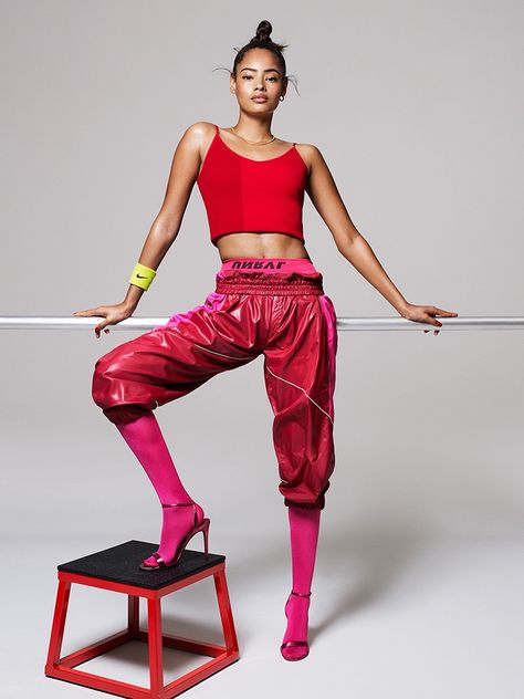 Malaika Firth Models Sporty Looks for Women's Health Malaika Firth, Sports Fashion Editorial, Look 80s, Sporty Fashion, Womens Health Magazine, Sporty Looks, Sneakers Fashion Outfits, Health Magazine, Fashion Photography Editorial