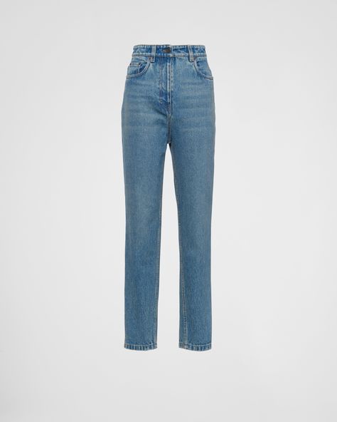 Find PRADA Five-pocket Denim Jeans on Editorialist. Washed denim High-rise waist Hem width: 16 cm, Size: 25 Zipper fly with button Contrasting top-stitching Rounded front pockets with coin pocket Back patch pockets Total length 105 cm, Size: 25 Triangle logo Haute Couture, Prada Jeans, 25 Logo, Prada Denim, Prada Pants, Denim Jeans Women, Png Clothes, Denim Playsuit, Prada Collection