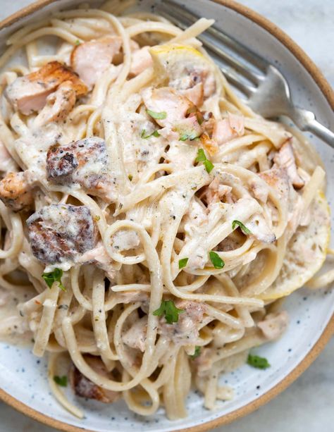 Salmon Pasta in Creamy Lemon Sauce Lemon Parmesan Pasta, Creamy Lemon Sauce, Lemon Fish, Fish Pasta, Pan Fried Salmon, Lemon Salmon, Fried Salmon, Salmon Pasta, Creamy Parmesan