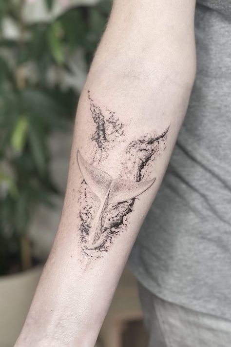 Whale Tattoo Men, Whale Tale Tattoo, Whale Tail Tattoo, Tattoo Whale, Humpback Whale Tattoo, Man Tattoos, Killer Whale Tattoo, Dolphin Tattoos, Beach Inspired Tattoos