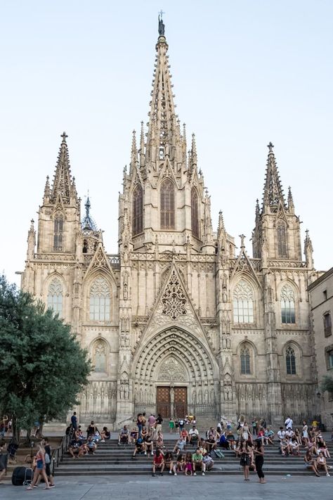 Unmissable Things to do in the Gothic Quarter, Barcelona Gothic Quarter Barcelona, Mediterranean Vacation, Mercer Hotel, Barcelona Architecture, La Boqueria, Gothic Quarter, Spanish Culture, The Gothic, Traditional Architecture