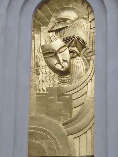 Bas-relief de Maurice Picaud dit Pico (1928) - Théâtre des Folies Bergère, Paris… Art Deco Relief, Marshmallow Toast, 3d Relief Art, Wall Carvings, Art Deco Elements, Art Deco Artwork, Maya Art, Interior Design Sketches, Art Deco Decor