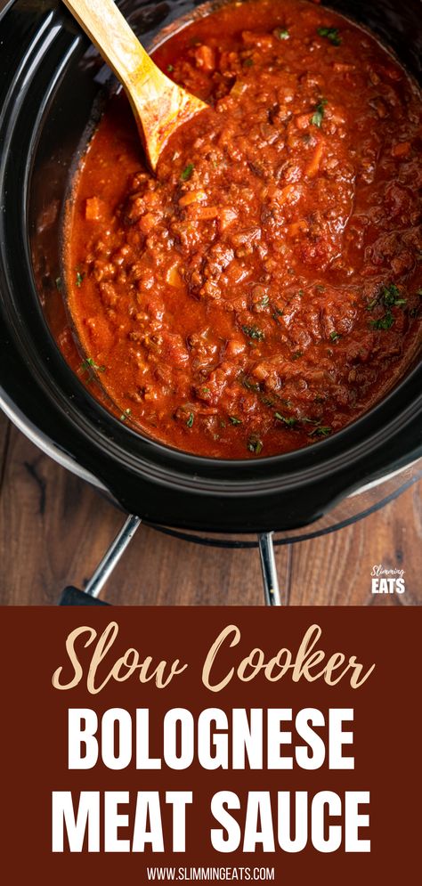 Slow Cooker Bolognese Sauce - An easy to make Slow Cooker recipe for delicious and rich bolognese sauce with lean ground beef, vegetables and tomatoes. A perfect family meal. #slowcooker #crockpot #bolognese #meatsauce #beef #glutenfree #slimmingeats #weightwatchers #smartpoints Crockpot Bolognese, Beef Bolognese Recipe, Healthy Bolognese Sauce, Slow Cooker Bolognese Sauce, Best Bolognese Sauce, Slow Cooker Bolognese, Italian Meat Sauce, Slow Cooker Ground Beef, Slow Cooker Italian Beef