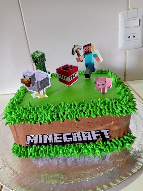 Simple Minecraft Cake, Minecraft Cake Easy Simple, Minecraft Torte, Minecraft Cake Ideas, Minecraft Cake Designs, Pastel Minecraft, Sweet Table Decorations, Diy Minecraft Birthday Party, Minecraft Cakes