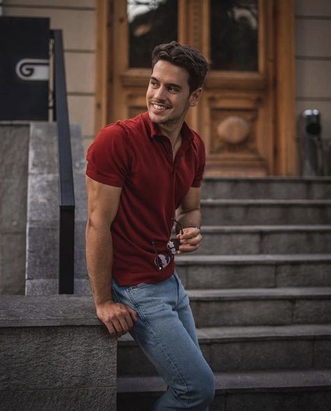 Casual look for school / work Follow for more 🤙🏻 #casualstyle #casuallook #menoutfits #schooloutfits #workoutfitideas Red Tshirt Outfit Mens, Red T Shirt Outfit Men, Red Polo Shirt Outfit Men, Polo Shirt Outfit Men Street Styles, Red Polo Shirt Outfit, Outfit Palette, Red Tshirt Outfit, Workout Outfits Men, Mens Casual Style