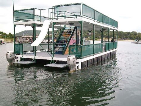 Party Boat Ideas, Pontoon Houseboat, Boat On Lake, Party Barge, Houseboat Living, Party Boat, Floating Architecture, Lake Fun, Floating Boat