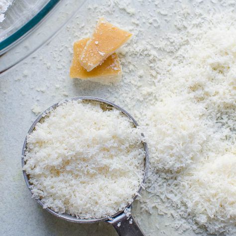 grating parmesan Old Fashioned Biscuits, Pepper Biscuits, How To Make Biscuits, Buttery Biscuits, Buttermilk Biscuits, Pastry Blender, Grated Cheese, Parmesan Cheese, Grated Parmesan Cheese