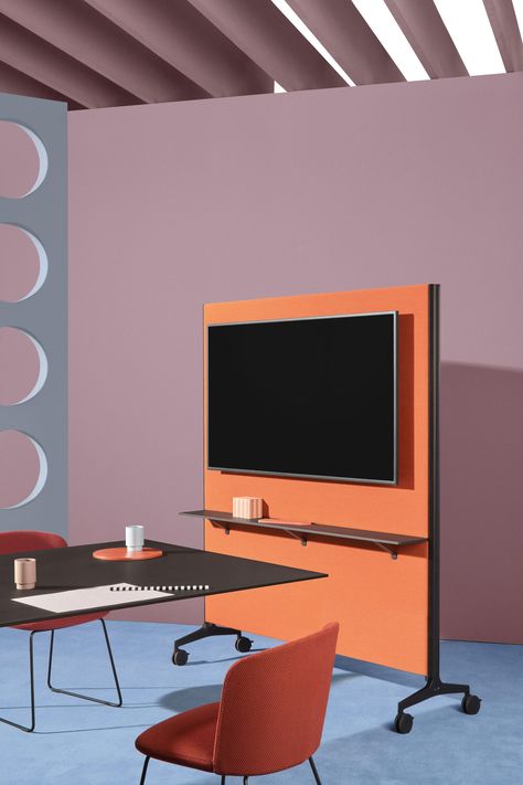 Nomadic Furniture, Partition Panel, Office Screens, Tv Panel, Tv Screen, Contemporary Office, Office Layout, Tv Media, Italy Design