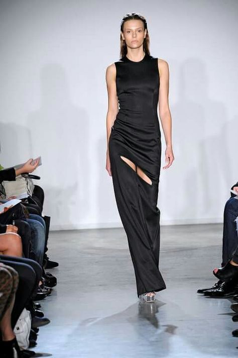 . 2010 Runway, Et Ochs, Cushnie Et Ochs, Accessories Brand, Luxury Women, Accessories Branding, Ready To Wear, Branding Design, How To Wear