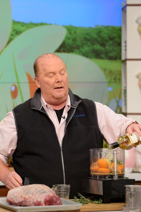 Celebrity Chef Cooking Advice - Food Network Star Meals Mario Batali, Food Network Star, Food Meals, Cooking Advice, Chef Cooking, Celebrity Chef, Bright Photos, Celebrity Chefs, Dinner Tonight