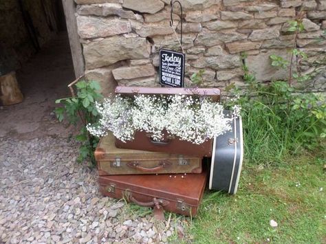 Suitcase with flowers Flower Cart, Vintage Suitcase, Flower Arrangement, Wedding Reception, Flower Arrangements, Our Wedding, Flowers, Wedding Receptions