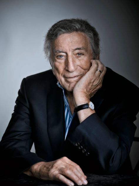 Tony Bennett, Jazz Artists, Classic Portraits, Cool Jazz, Lovely Smile, Louis Armstrong, The Wall Street Journal, Forever Living Products, Frank Sinatra