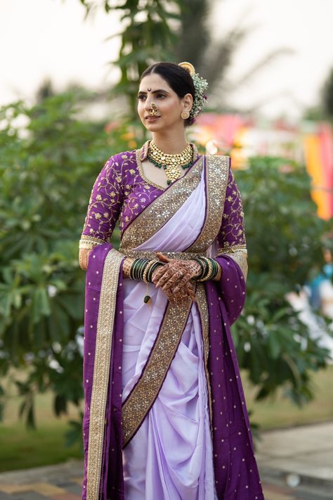 Maharashtrian Bride Saree, Designer Navari Saree, Pastel Nauvari Saree, Maharashtrian Wedding Saree, Maharashtrian Traditional Look, Shalu Saree Maharashtrian For Bride, Navvari Bridal Look, Maharashtra Saree Look, Navvari Sadi