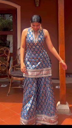 ashion: #fashion, #style, #outfitinspiration, #beauty # cut outfits #falling outfits # river outfits # beach outfits Onam Outfits, Elegant Fashion Outfits, Indian Dresses For Women, Indian Fabrics, Indian Motifs, Trendy Outfits Indian, Lehenga Designs Simple, Simple Kurta Designs, Traditional Indian Dress