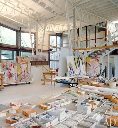 Links to: 40 Inspiring Workspaces of The Famously Creative. Always great to see artist studios and how people work in their space. Shown: Willem de Kooning's studio (painter). Art Studio Space, Art Studio Design, Artistic Space, Willem De Kooning, Creative Workspace, Dream Studio, Workspace Inspiration, Hamptons House, Studio Room