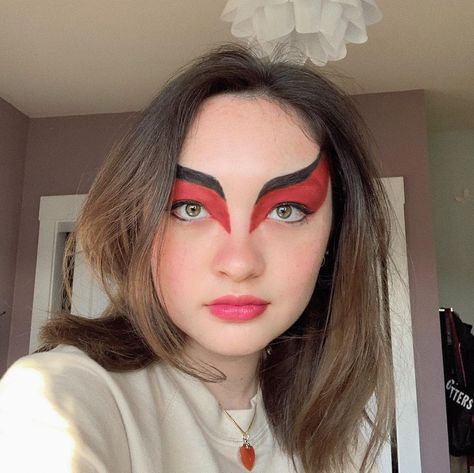 maia on Instagram: “kyoshi warrior or whatever” Fantasia Diy, Suki Avatar, Avatar Makeup, Kyoshi Warrior, Avatar Cosplay, Avatar Kyoshi, Drag Make-up, Celeb Crush, Avatar Airbender