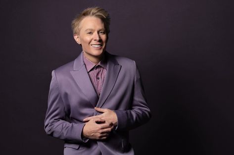 Clay Aiken, 100 Chart, Music Week, Music A, Latin Music, American Idol, On Wednesday, Christmas Bells, The Details