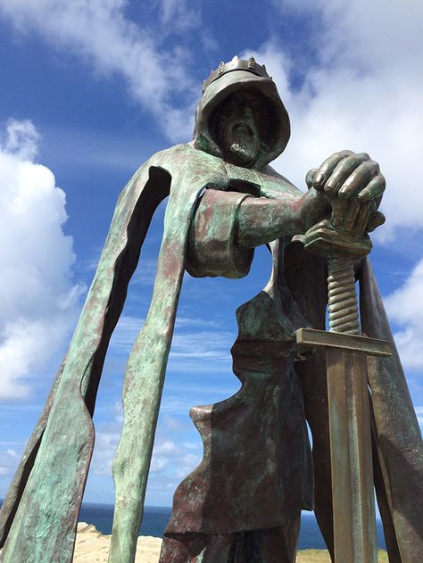 statue castle | New Statue Of King Arthur Stands Atop The Tintagel Cliffs Looking Over His Castle Tintagel Castle, Witchs Cauldron, Roi Arthur, The Princess Bride, Sculpture Stand, Angel Statues, Princess Bride, King Arthur, Movie Clip