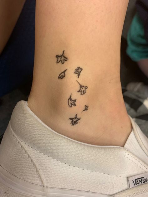 Small Heartstopper Tattoo, Heart Stopper Tattoo Ideas, Easy Meaningful Tattoos, Heart Stopper Tattoo, Heartstopper Leaves Tattoo, Subtle Queer Tattoos, Heartstopper Tattoo Ideas, Non Binary Tattoo Ideas, Unless Tattoo