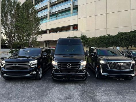 Luxury Car Convoy, Convoy Of Cars, Car Convoy, Black Suburban, Limousine Car, Corporate Logo Design, Dream Cars Mercedes, Black Truck, New Photo Style