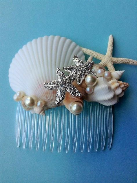 Kristina Webb, Deco Disney, Art Coquillage, Seashell Projects, Mermaid Crafts, Mermaid Diy, Shell Crafts Diy, Beach Diy, Seashell Jewelry