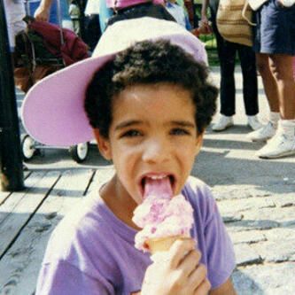 Drizzy Drake Funny, Old Drake, Drake Photos, Drake Drizzy, Drake Graham, Complex Magazine, Aubrey Drake, Eating Ice Cream, Trey Songz