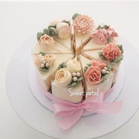 Our signature slice cake Slice Cake, Cake Slices, Buttercream Flower Cake, Gorgeous Cakes, Floral Cake, Fancy Cakes, Buttercream Cake, Cake Creations, Pretty Cakes