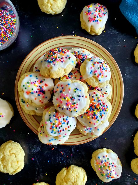 Italian Anisette Cookies, Anise Cookie Recipe, Anisette Cookies, Anise Extract, Italian Anise Cookies, Mmm Cookies, Anise Cookies, Cookie Glaze, Monster Cookies Recipe