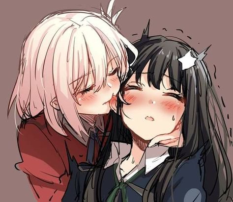 Chisato Takina, Yuri Comics, Lycoris Recoil, Profil Anime, Yuri Manga, Anime Sisters, Lgbt Art, Seni Cat Air, Yuri Anime