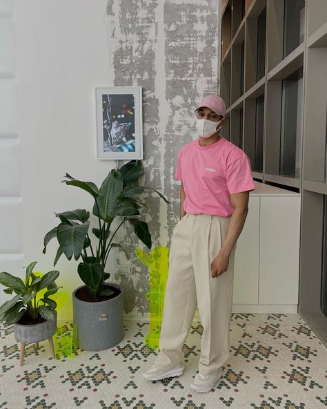 Pink Tshirt Outfit Men, Pink Outfits Men, Pink Outfit Men, Singapore Ootd, Pink Tshirt Outfit, Street Style Minimalist, Thrift Fits, Jeans Outfit Men, 90s Fashion Men