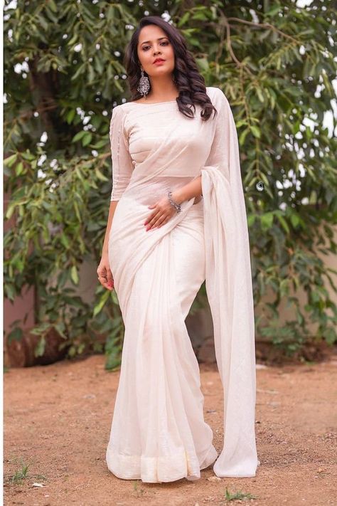 Saree Jacket Designs, Draping Ideas, South Indian Wedding Saree, Anasuya Bharadwaj, Saree Jackets, Saree Hairstyles, Indian Sari Dress, Wedding Blouse Designs, White Saree