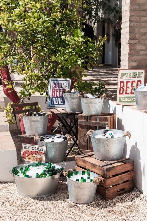 Galvanized Buckets Wedding, Bucket Wedding, Wedding Drink Bar, Drink Stations, Wedding Drink Station, Beer Wedding, Wedding Dr, Reception Food, Wedding Reception Food