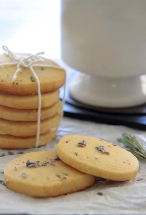 Melt In Your Mouth Shortbread, Rosemary Shortbread Cookies, Rosemary Shortbread, Savory Cookies, Rosemary Honey, Christmas Baking Gifts, Shortbread Cookies Recipe, Lavender Cookies, Lavender And Rosemary