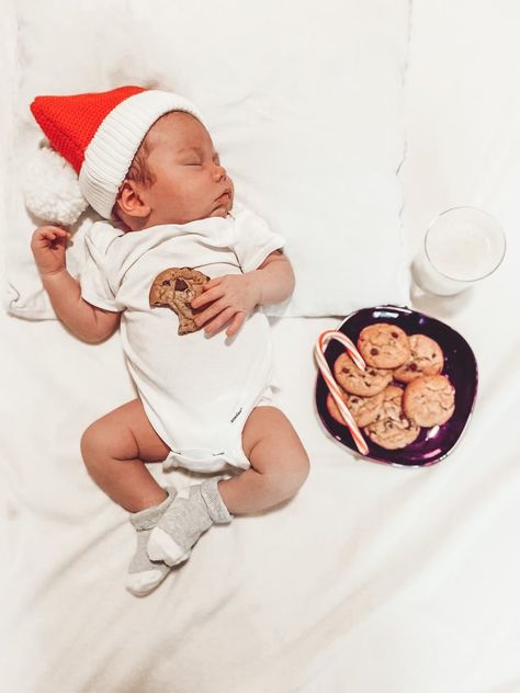 Baby Santa Hat Pictures, Home Christmas Card Photo, Christmas Pictures At Home, Baby Boy Christmas Pictures, Newborn Santa Hat, Hat Pics, Diy Baby Boy, Hat Pictures, Pictures At Home