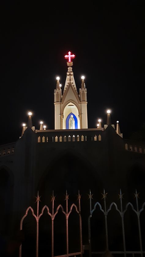 This church is in mumbai bandra .. The best place whr u get peace and lots of blessing Christmas In Mumbai, Bandra Mumbai Snapchat, Bandra Mumbai Aesthetic, Mumbai Snap, Cute Drawings Tumblr, Aesthetic Mumbai, Mumbai Aesthetic, Mount Mary, Mumbai Travel