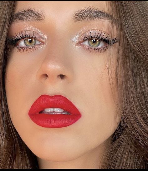 Bibir Pink, Red Makeup Looks, Red Lips Makeup Look, Mekap Mata, Red Lipstick Makeup, Red Dress Makeup, Ruby Woo, Red Lip Makeup, Smink Inspiration