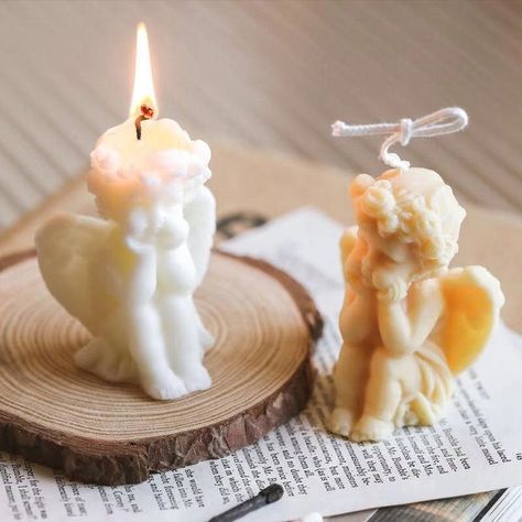 Christmas Candles Diy, Chocolate Diy, Candle Making Wax, Candles Wedding, Angel Candle, Aromatic Candles, Cute Candles, Room Stuff, Handmade Candle