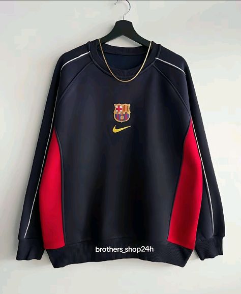 Barcelona Tshirts, Barcelona Tshirt, Elegant Sneakers, Ronaldo Skills, Black Outfit Men, Guys Clothing Styles, Quick Outfits, Football Outfits, Stylish Dresses For Girls