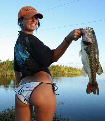 Largemouth Bass Fishing Lovers ! | Girls Gone Fishing  | Facebook Girls Fishing, Bass Fishing Tips, Fishing Women, Fishing Girls, Fishing Life, Gone Fishing, Fishing Humor, Kayak Fishing, Fishing T Shirts