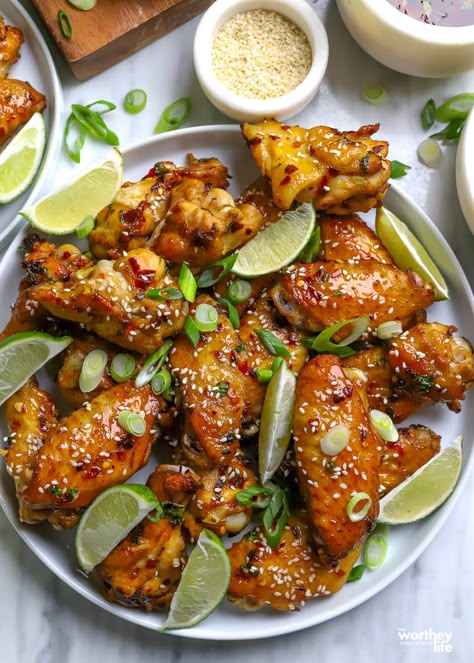 Copy Cat Thai Chicken Wings From Houlihan's Spicy Thai Chicken Wings, Thai Wing Sauce, Chicken Wing Recipes Asian, Thai Roasted Chicken, Asian Chicken Rub, Lao Chicken Wings, Wing In Air Fryer, Stuff Chicken Wings, Asian Chicken Wing Recipes