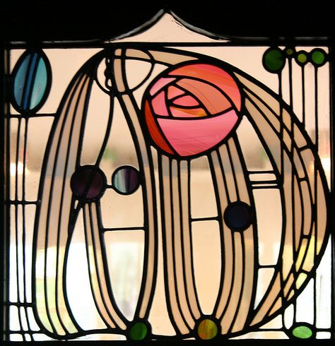 Charles Rennie Mackintosh Hill House glass, Glasgow rose - I made a print inspired by this that hangs on my wall... Charles Rennie Mackintosh Designs, House For An Art Lover, Mackintosh Design, Mackintosh Rose, Design Art Nouveau, Charles Rennie Mackintosh, Rennie Mackintosh, Glasgow School Of Art, Scottish Art