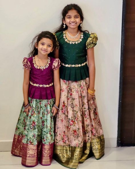 Sweet Pockets Official on Instagram: “Lil ones beautifully flaunting in our floral Banaras lehengas❤️❤️ LOVE @sweetpocketsofficial #kids #kidsofinstagram #kidsofinsta…” Pattu Lehenga Designs, Langa Jacket, Pattu Lehenga, Pattu Langa, Cotton Frocks For Kids, Frocks For Kids, Kids Party Wear Dresses, Kids Dress Collection